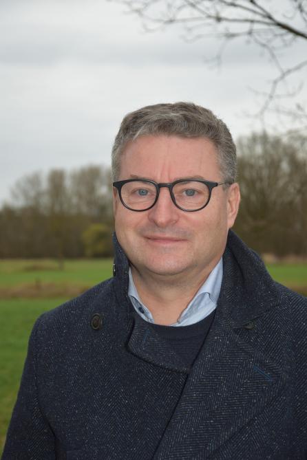 Afbeeldingsresultaat voor minister van den heuvel