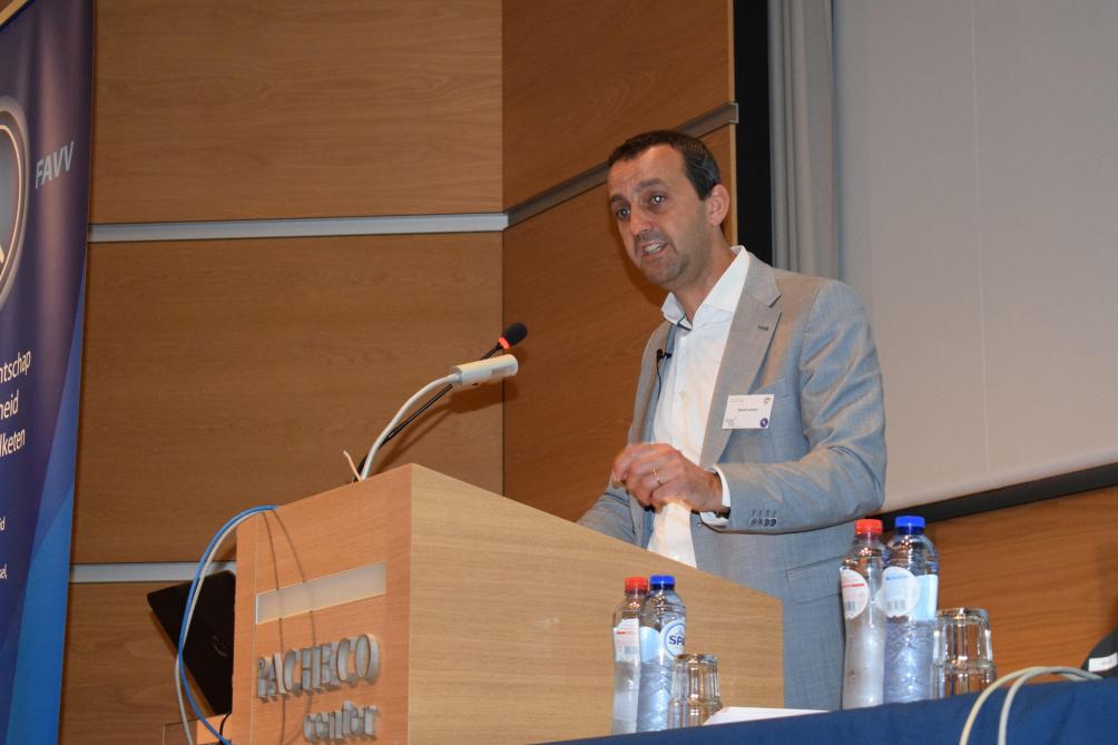 Professor Jeroen Dewulf staat aan het hoofd van kenniscentrum Amcra.