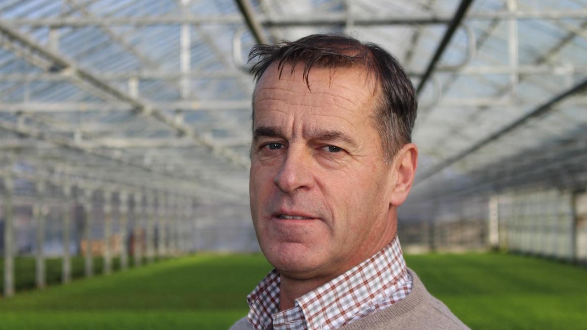 Filip Goossens is azaleakweker en voorzitter van AVBS, de sierteeltkoepel.