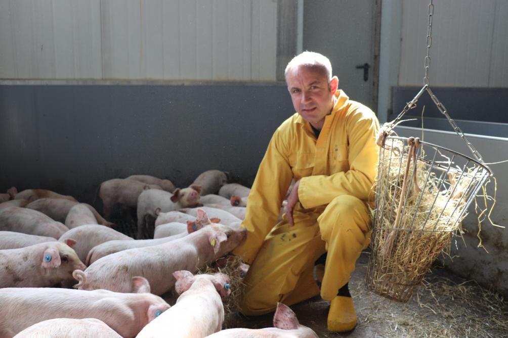 Marcel Merkens: “De EU moet uitkijken dat ze niet te veel eisen stellen aan Europese boeren zonder dat de boeren er extra voor betaald krijgen.”