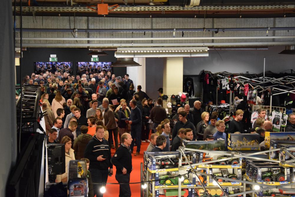 Zondagvoormiddag kwamen de bezoekers in grote getallen de beurshal binnen.