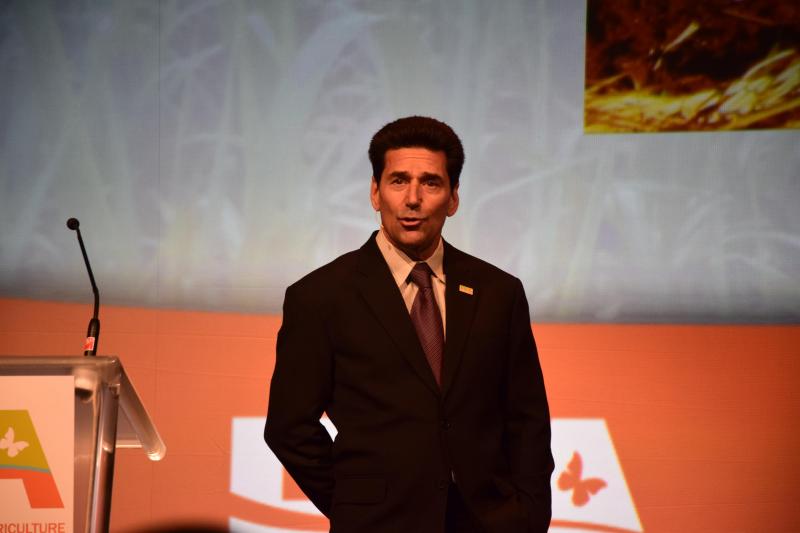 De Braziliaanse landbouwer Leontino Balbo ontwikkelde Ecosystem Revitalizing Agriculture.