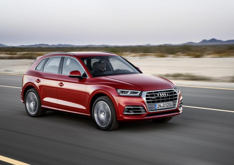 De vernieuwde Audi Q5 kan in  offroadmodus zijn bodemvrijheid verhogen met 45mm.