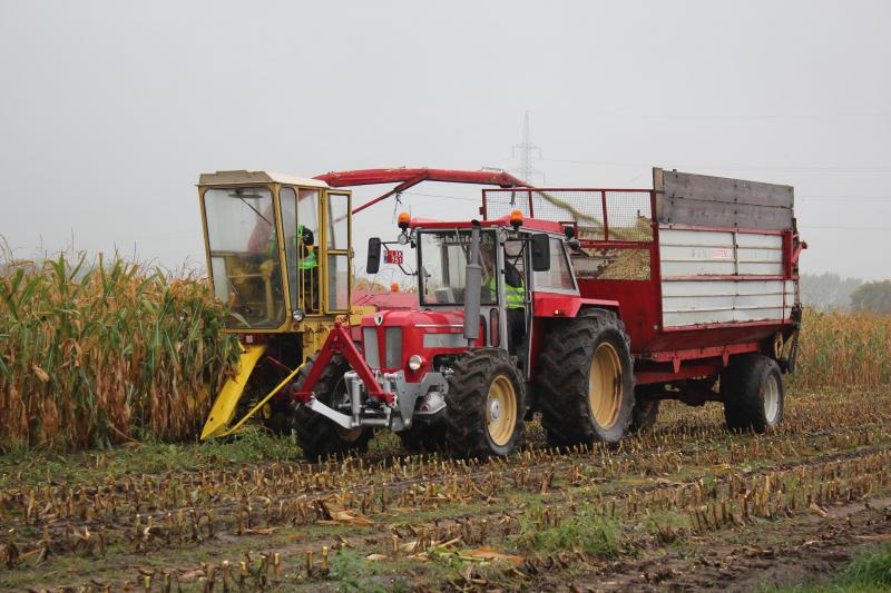 Martens Systems silagewagen, net als de bietenrooier/hakselaar gebouwd door loonwerker  Jan Martens.