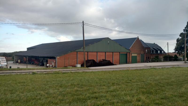 De professionele aardappelbewaarplaats die in 2000 gebouwd is met ‘uiterlijk’ dezelfde stijl als de vierkantshoeve.
