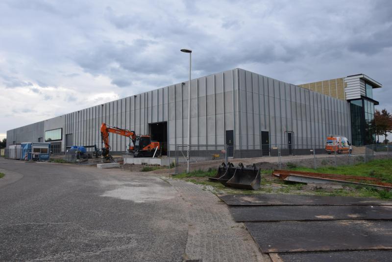 Op 500m van de moederlocatie in Etten-Leur (NL) wordt een bijkomende bedrijfshal  ingericht.