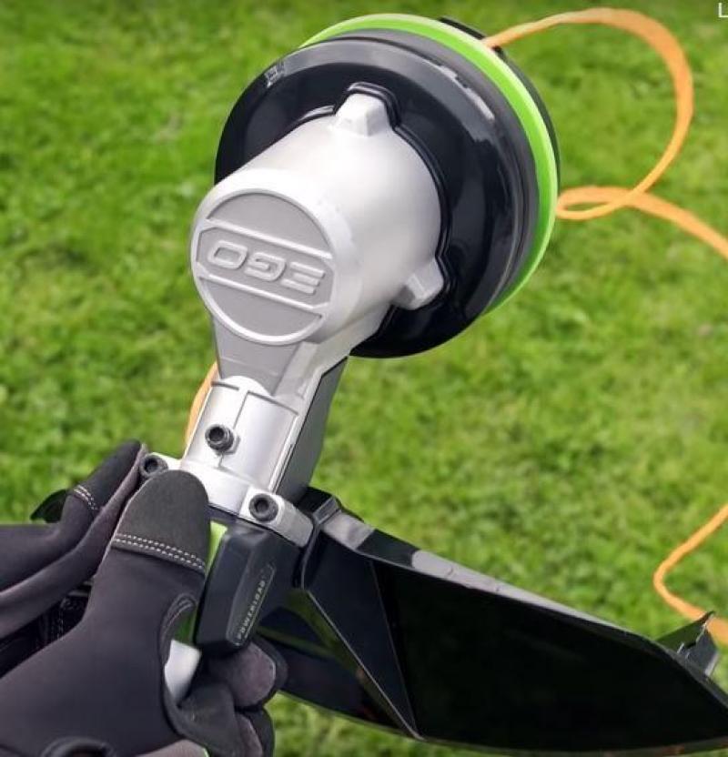De Powerload is een nieuwe maaikop, die automatisch de maaidraad in de maaikop opdraait door middel van een simpele druk op de knop.