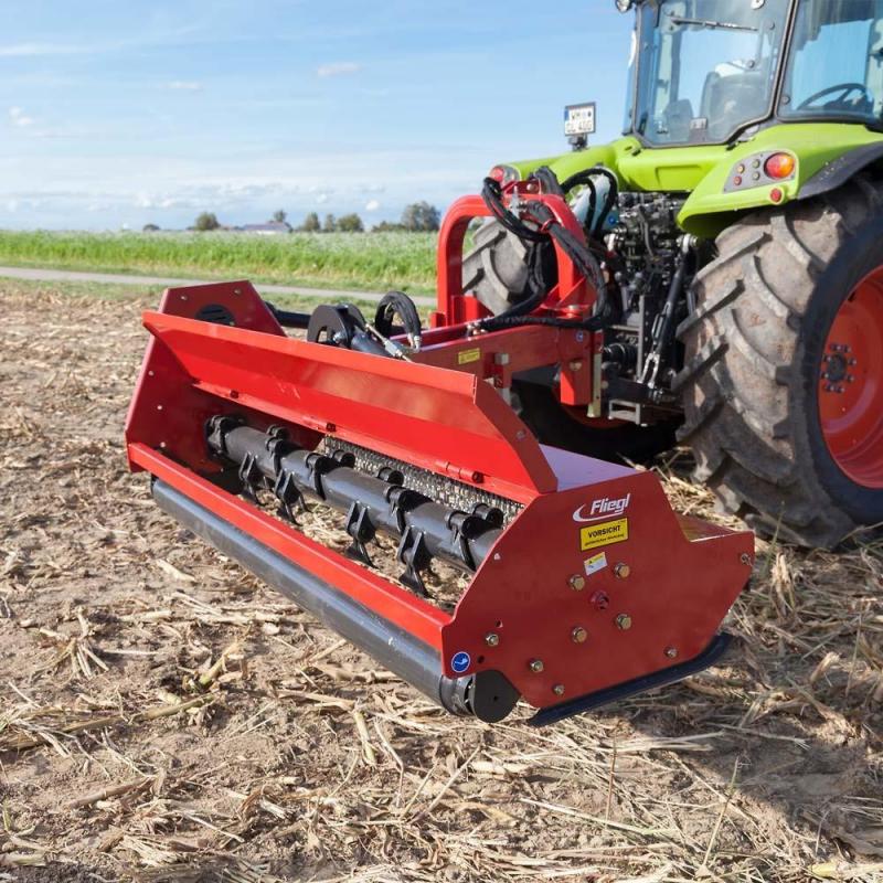 Fliegl neemt nu ook klepelmaaiers op in zijn aanbod.