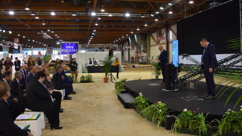 De politiek was goed vertegenwoordigd bij de officiële opening van Agribex. Zij blijken goed op de hoogte te zijn van de huidige situatie in land- en tuinbouw.
