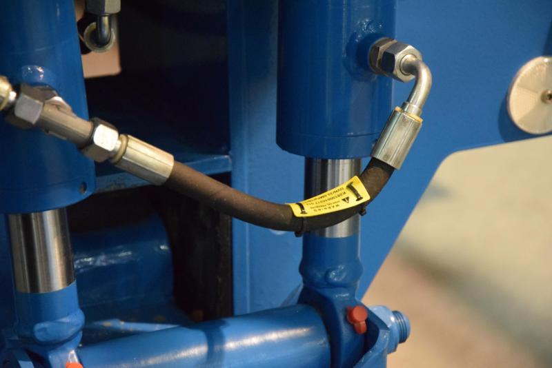 De nieuwe regelgeving verlangt dat hydraulische leidingen gelabeld worden.
