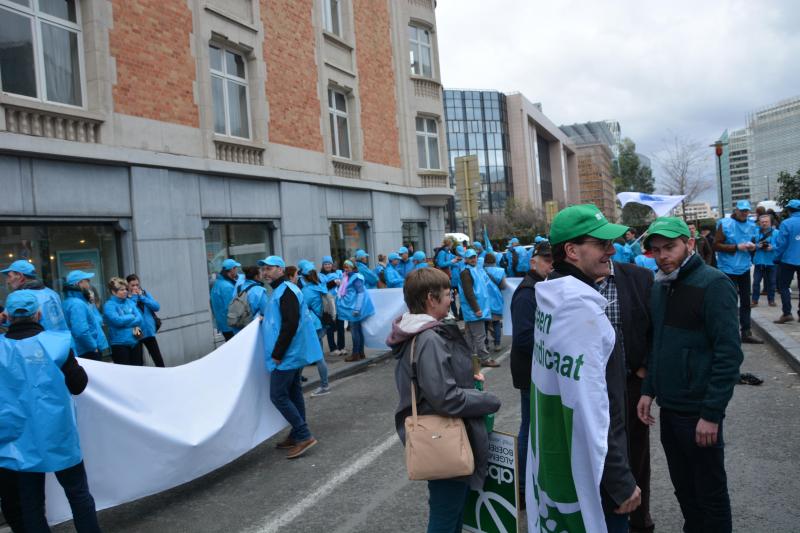 Boerenbond en ABS gingen ondanks de traditionele rivaliteit tussen de landbouworganisaties met elkaar de strijd aan. Aan Franstalige kant lukte dat minder. FWA meldde zich, maar Fugea bleef door een twist met diezelfde organisatie weg.