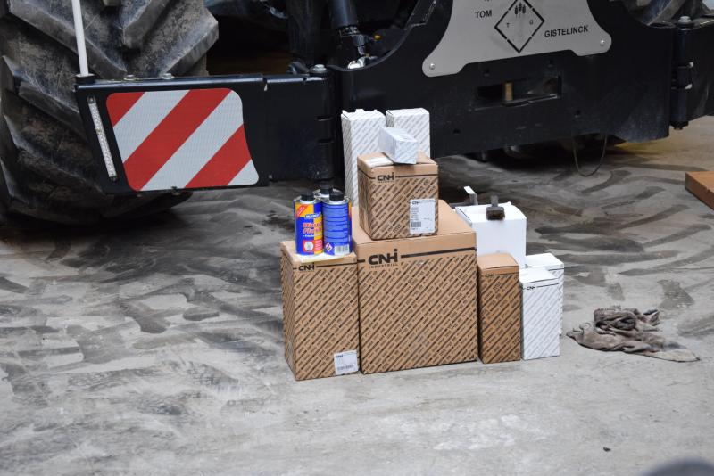 Dit pakketje onderdelen is nodig bij een groot onderhoud.