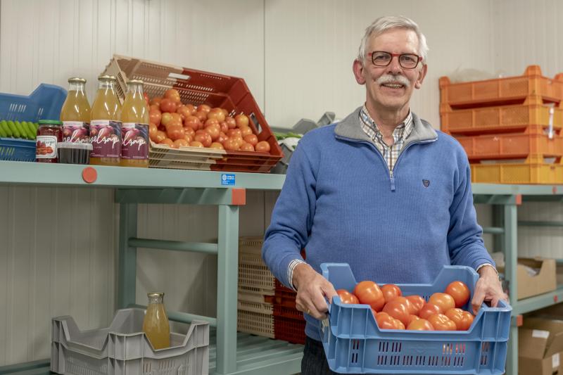 Karel Bollen verleent met Depot Margo ook medewerking.