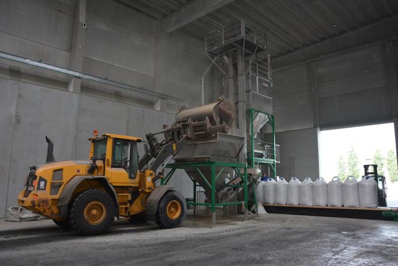 De meststoffen worden ook afgevuld in big bags.