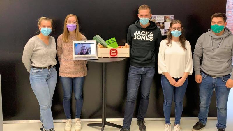 Zes studenten van Vives Roeselare startten dit najaar hun eigen Vlajo Small Business Project met de verkoop van groenten- en fruitpakketten.