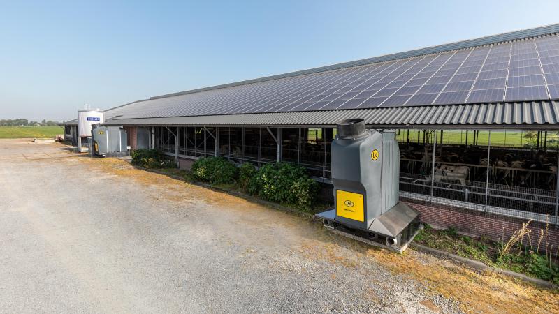 Lely Sphere is een nieuw stalsysteem voor het scheiden van mineralenstromen en verwaarden van emissies.