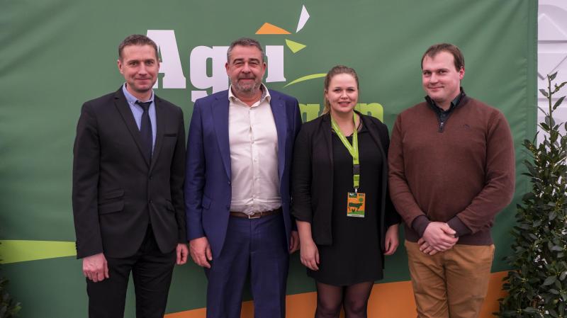 Het AgriBevents-team tijdens de laatste beursdag op de Agridagen 2020; v.l.n.r. Gunther De Mey, Marc Botterman, Fien Botterman en Tom Destoop.
