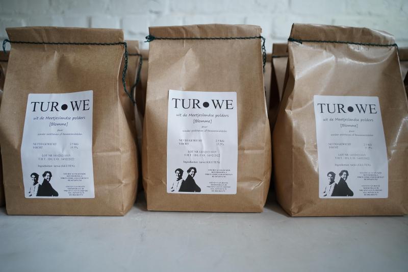 Samen met enkele andere lokale boeren zette Steven een nieuw merk tarwe op de markt.