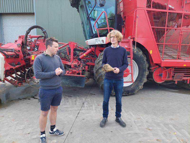 Samen met Erwin Boonen overliepen we de 185ste campagne van de Tiense Suikerraffinaderij.