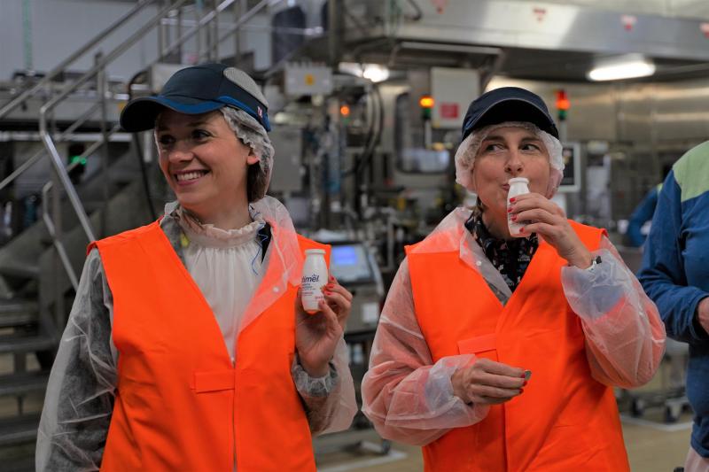 Na de persconferentie was er nog even tijd voor een bezoek aan de productiesite van Actimel.