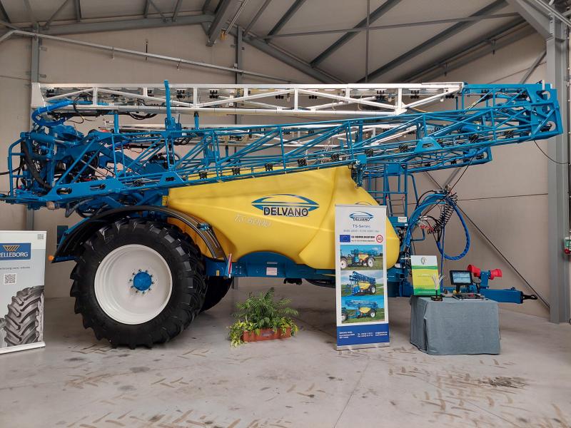 Het Smart-Multi-Connect-bedieningsconcept maakt het mogelijk om van op afstand in te grijpen op de spuitcomputer.