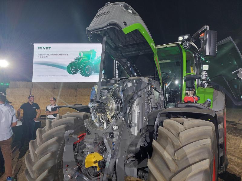 De 7,5 l Agco Power-motor is specifiek voor de 700 Vario gen 7 ontwikkeld en heeft de koelventilator voor de radiator.