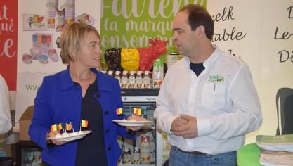 Fairebel vroeg de minister waarom hun leden-melkveehouders in  Wallonië een tegemoetkoming van de overheid krijgen,  en in Vlaanderen niet.