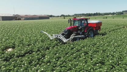 Er werd meermaals met de CropXplorer doorheen het gewas gereden.