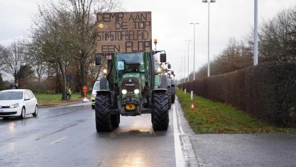 Ongeziene actie in heel Vlaanderen met 4.000 tractoren uit protest tegen uitblijven stikstofplan-Demir
