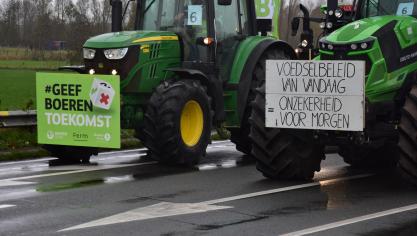 Duizenden land- en tuinbouwers voerden woensdagmiddag actie tegen de knagende onzekerheid door het uitblijven van een definitief stikstofkader. Er werd actie gevoerd in elke provincie.