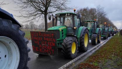 Ongeziene actie in heel Vlaanderen met 4.000 tractoren uit protest tegen uitblijven stikstofplan-Demir
