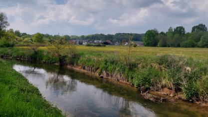 Enkele organisaties willen meer open ruimte voor het bewaren van water.