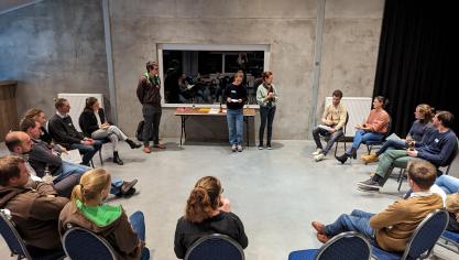 Met keukentafelgesprekken willen de organisaties jongeren een plaats bieden om op een respectvolle manier hun ideeën over de toekomst van voedsel en voedselproductie te bespreken.