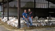 De omkeer naar geiten kwam er nadat Dirk en Karlien beslisten om van de boerderij hun hoofdinkomen te maken, en zo het bedrijf ook leefbaar te maken voor de volgende generatie.