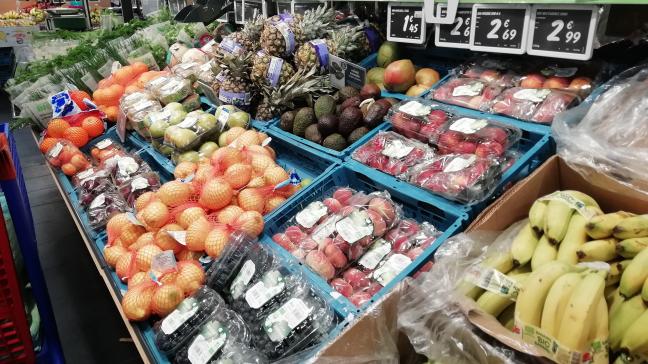 Voor biogroenten en -fruit kan je terecht bij de lokale hoevewinkel, maar vooral supermarkten en speciaalzaken blijven de belangrijkste distributiekanalen.