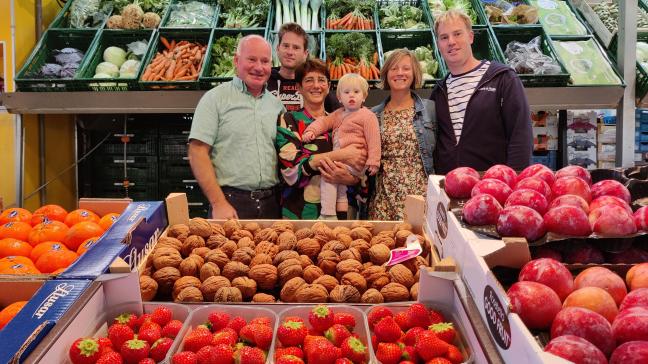 Het familiebedrijf zet vooral in op boerenmarkten, met een heel assortiment groenten en fruit.
