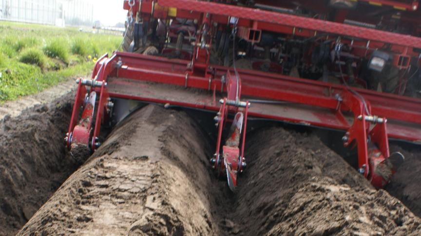 Aardappeldrempels in de ruggenteelt beperken erosie en verhogen infiltratie.