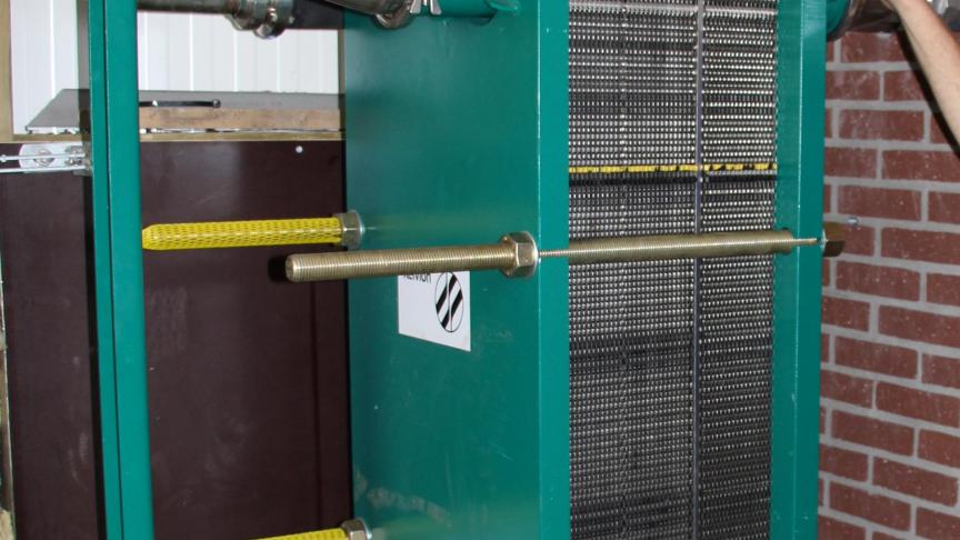 Een van de meest unieke apparaten op het nieuwe bedrijf is de chiller die de melk in twee fases koelt.