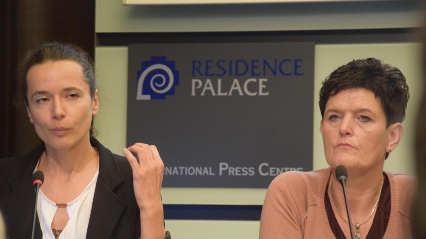 Silvia Däberitz (links) en Sieta van Keimpema stellen dat melkveehouders maar heel moeilijk hun  gepresteerde arbeid vergoed zien.