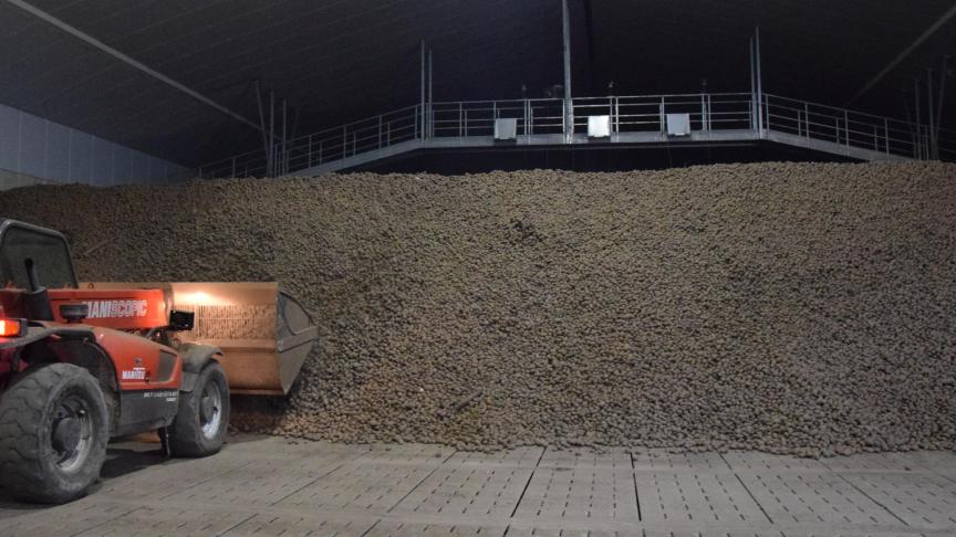 De werkelijke aardappelvoorraad nu ligt zeer hoog.