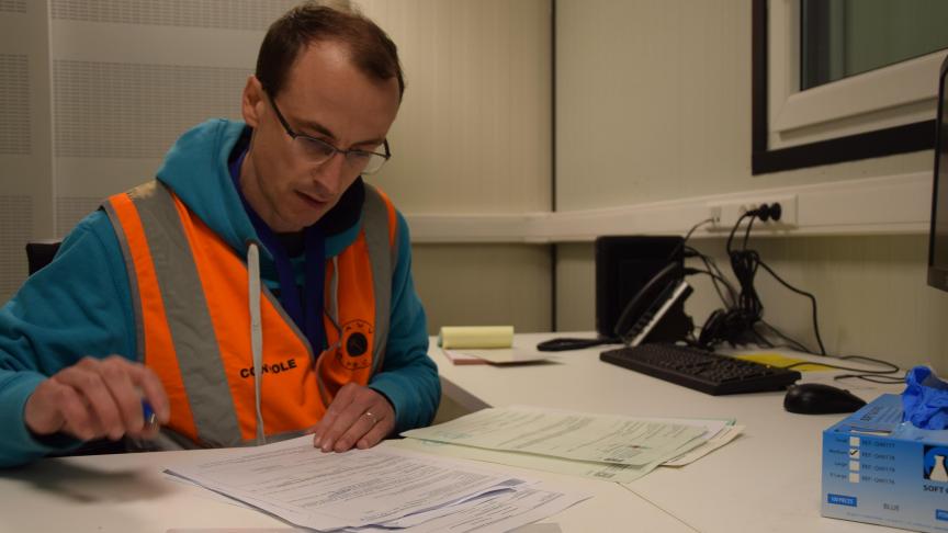 Als het resultaat van een controle ongunstig is, zowel bij de overeenstemmingscontrole als de fysieke controle, wordt de zending geweigerd.