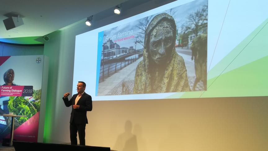 Topman Liam Condon wees tijdens zijn presentatie op de beruchte Ierse hongersnood.