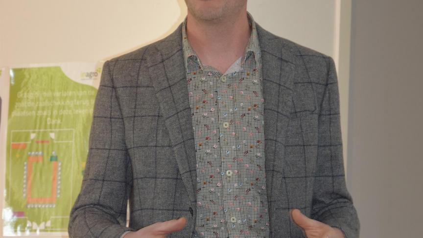 Expert van het FAVV Stijn Hermans wist het publiek te informeren over de do’s en don’t rond verschillende verbredingsactiviteiten.