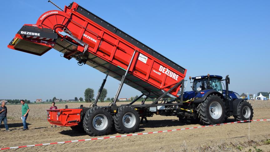 Meerdere systemen om aardappelen te reinigen en over te laden bestaan. Afhankelijk van hun constructieprincipe kunnen ze ook nog vlot in andere teelten worden ingezet.  Onderling is ook een capaciteitsverschil merkbaar.