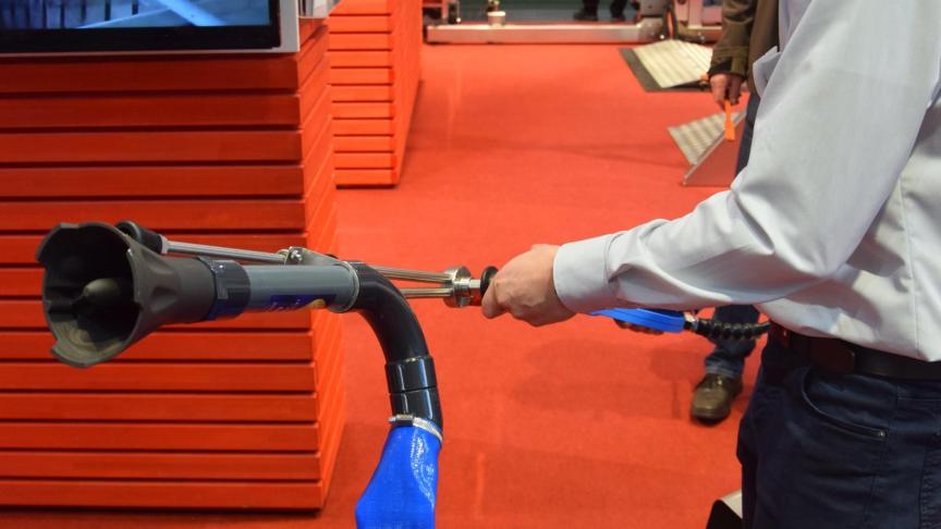 De Speedy Trough Suction maakt het snel reinigen van voedertroggen mogelijk.