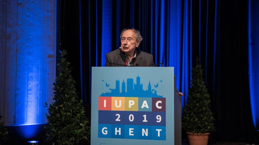 Levende legende professor Marc Van Montagu stond samen met Jeff Schell aan de wieg van de ggo-technologie.