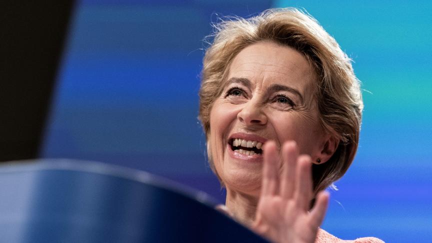 Von der Leyen geeft de landbouwpost aan Polen. De zittende Eurocommissaris voor landbouw pakt de portefeuille handel op.