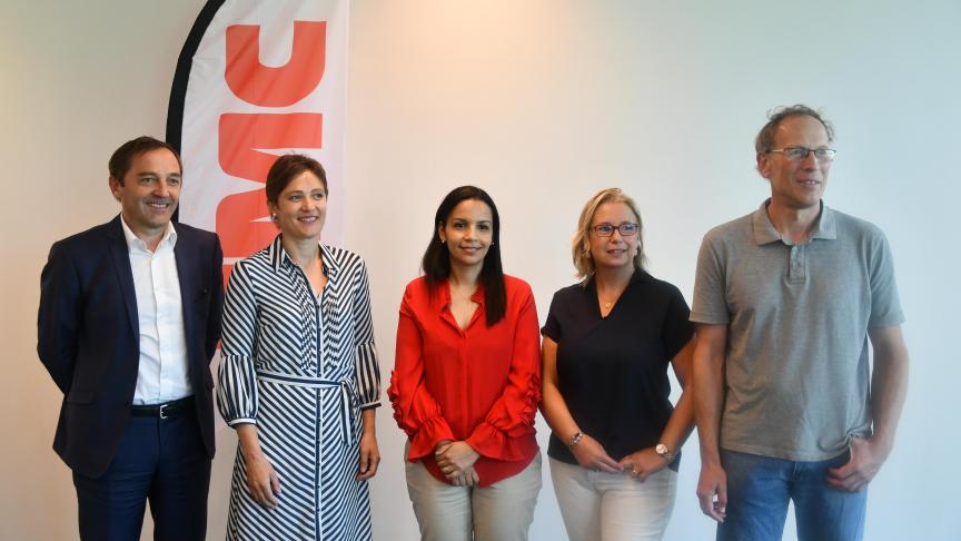 Een deel van het volledig nieuwe team van FMC België,met van links naar rechts: Olivier Ryckeboer, manager; Ellen Deleye, verkoopsverantwoordelijke voor het noorden van het land; Asma Harbaz, registration manager; Valérie Schrobiltgen, customer service en  Yves Decroos, technisch manager.