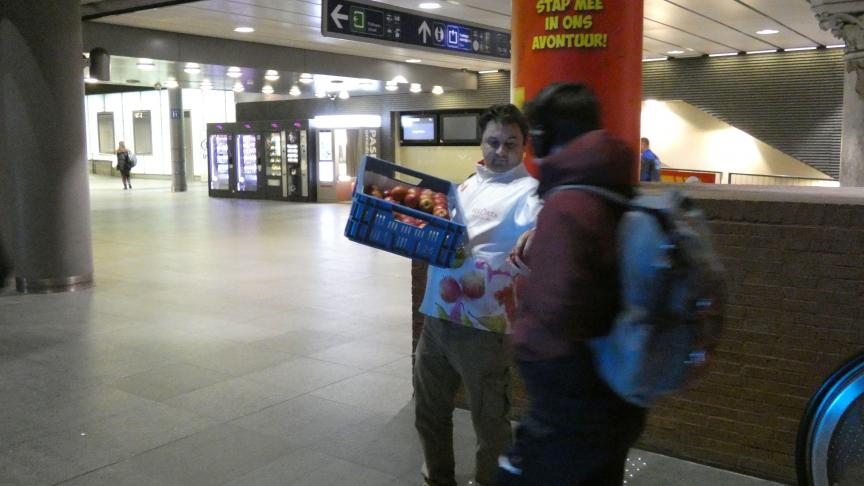 BelOrta wil op de internationale hoogdag van de appel met name pendelaars en automobilisten wijzen op de positieve kwaliteiten van de appel.