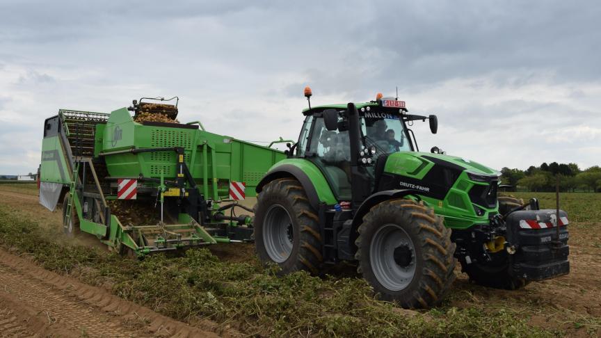 Met het aangekondigde regenweer mogen de aardappelen nu dringend uit de grond.